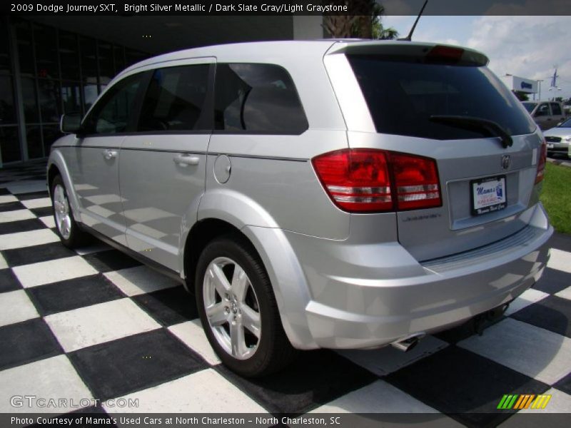 Bright Silver Metallic / Dark Slate Gray/Light Graystone 2009 Dodge Journey SXT
