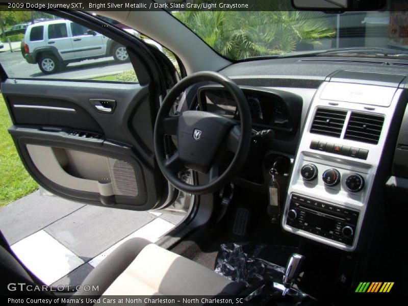 Bright Silver Metallic / Dark Slate Gray/Light Graystone 2009 Dodge Journey SXT