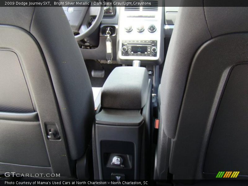 Bright Silver Metallic / Dark Slate Gray/Light Graystone 2009 Dodge Journey SXT