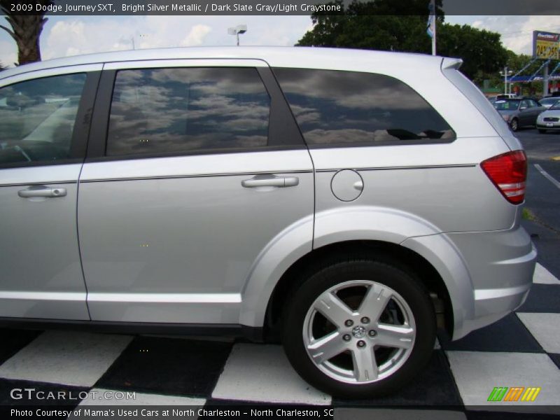 Bright Silver Metallic / Dark Slate Gray/Light Graystone 2009 Dodge Journey SXT