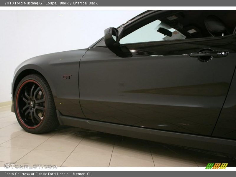Black / Charcoal Black 2010 Ford Mustang GT Coupe