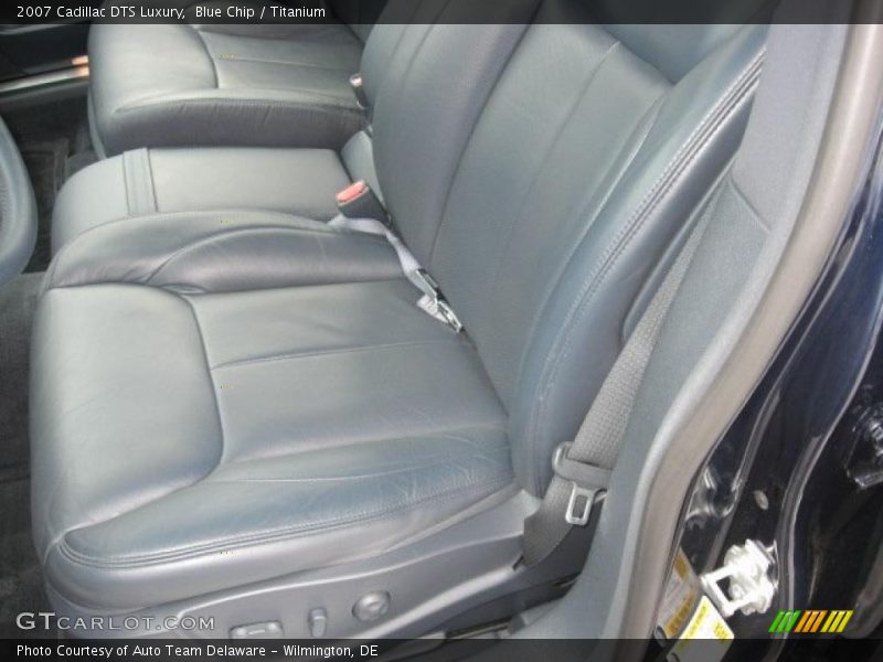 Blue Chip / Titanium 2007 Cadillac DTS Luxury
