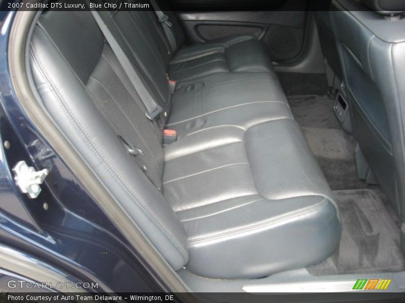 Blue Chip / Titanium 2007 Cadillac DTS Luxury