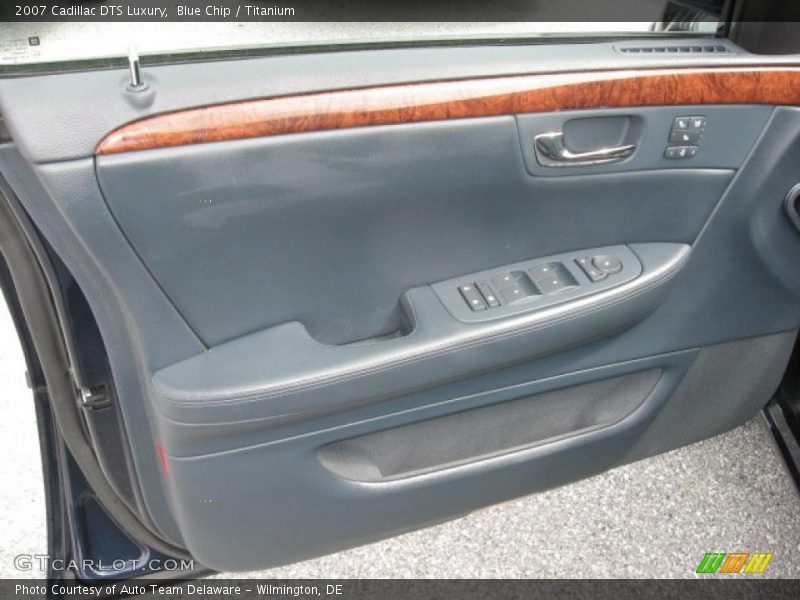 Blue Chip / Titanium 2007 Cadillac DTS Luxury