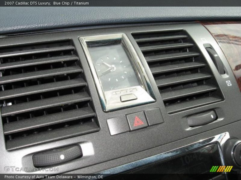 Blue Chip / Titanium 2007 Cadillac DTS Luxury