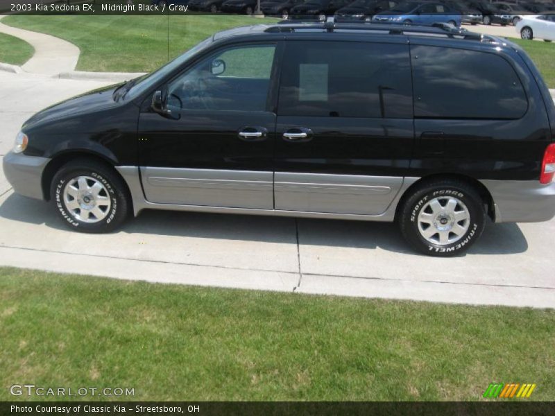 Midnight Black / Gray 2003 Kia Sedona EX