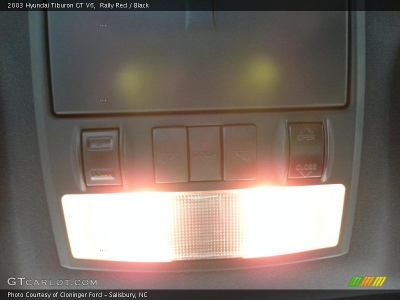 Rally Red / Black 2003 Hyundai Tiburon GT V6