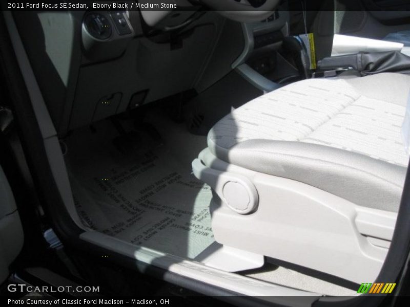 Ebony Black / Medium Stone 2011 Ford Focus SE Sedan