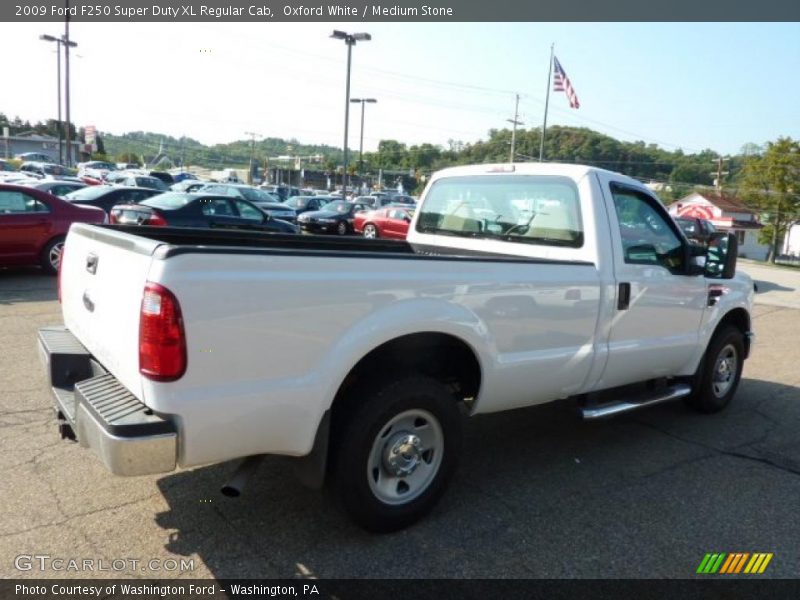 Oxford White / Medium Stone 2009 Ford F250 Super Duty XL Regular Cab