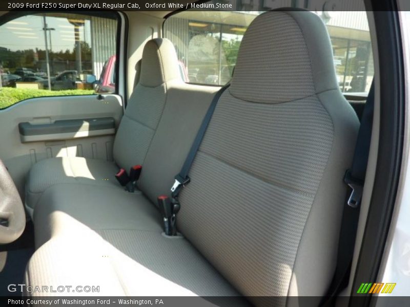 Oxford White / Medium Stone 2009 Ford F250 Super Duty XL Regular Cab