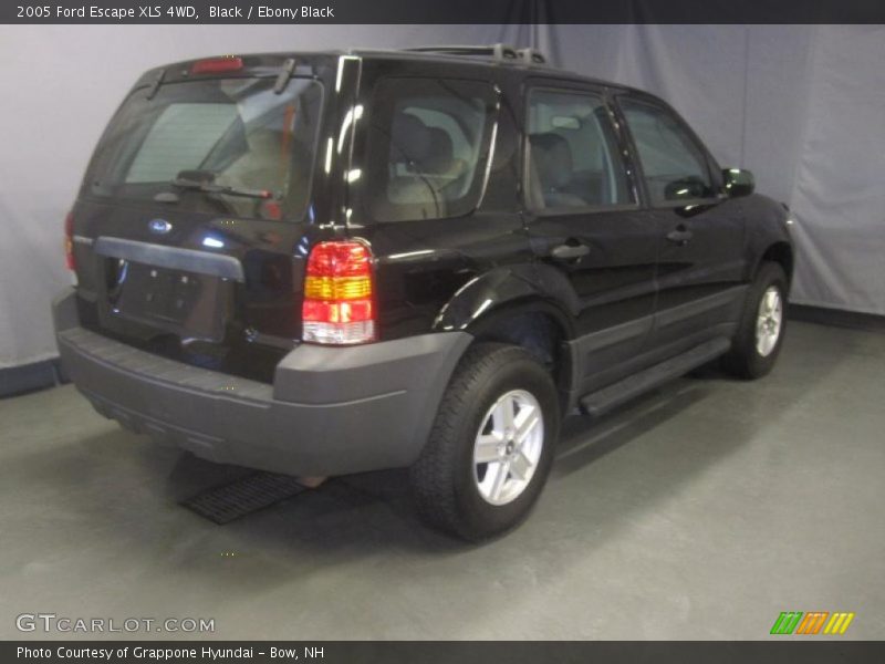 Black / Ebony Black 2005 Ford Escape XLS 4WD