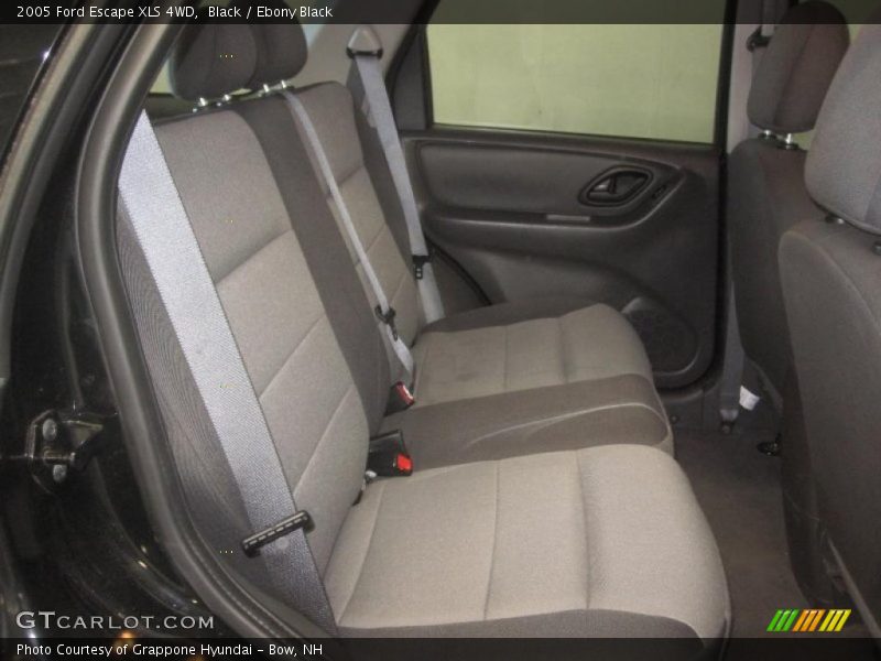 Black / Ebony Black 2005 Ford Escape XLS 4WD