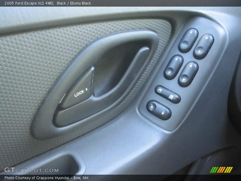 Black / Ebony Black 2005 Ford Escape XLS 4WD
