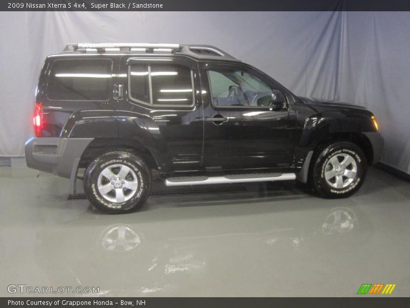 Super Black / Sandstone 2009 Nissan Xterra S 4x4