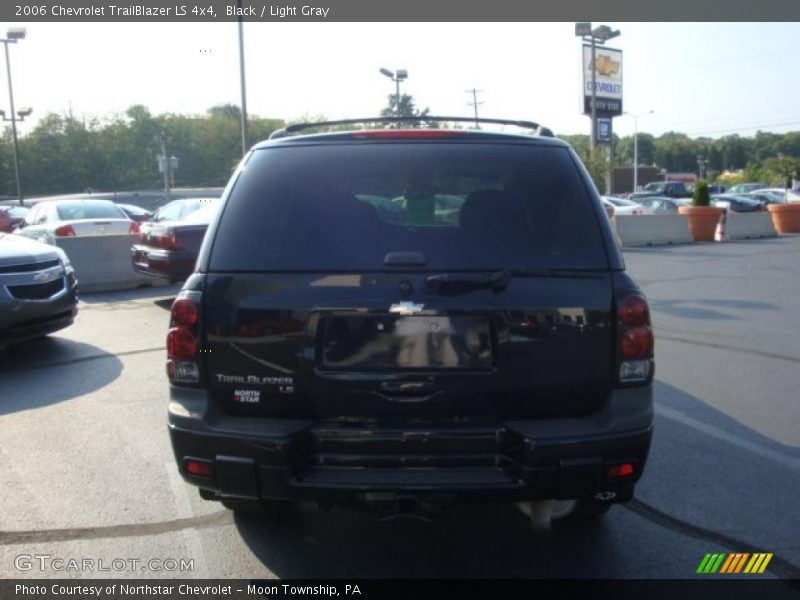 Black / Light Gray 2006 Chevrolet TrailBlazer LS 4x4