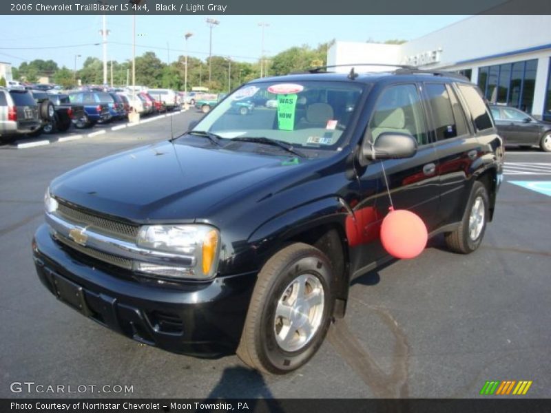 Black / Light Gray 2006 Chevrolet TrailBlazer LS 4x4