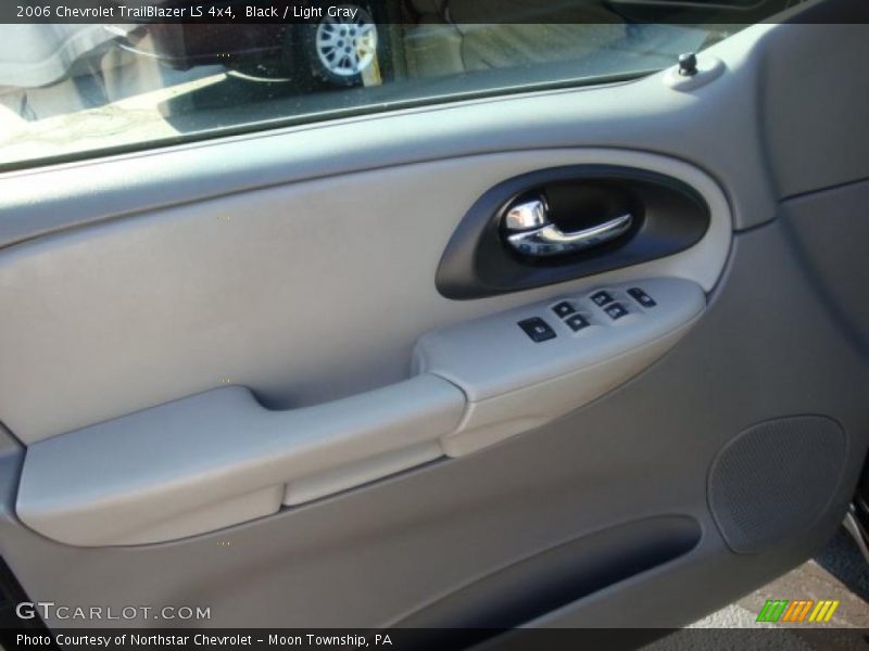 Black / Light Gray 2006 Chevrolet TrailBlazer LS 4x4