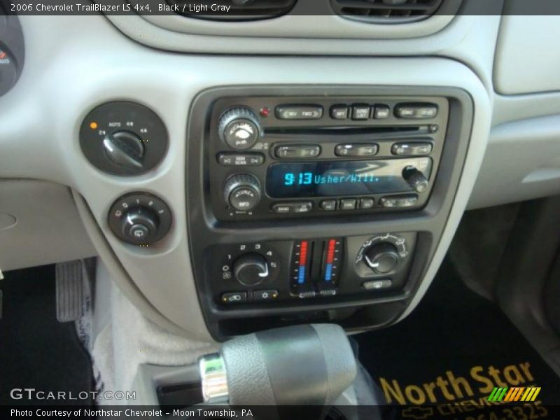 Black / Light Gray 2006 Chevrolet TrailBlazer LS 4x4