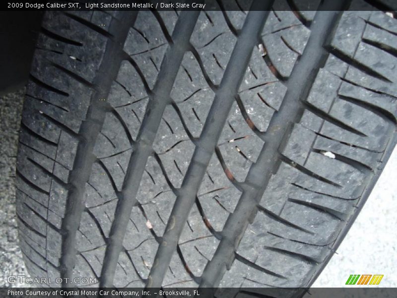 Light Sandstone Metallic / Dark Slate Gray 2009 Dodge Caliber SXT