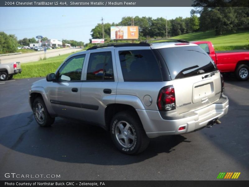 Silverstone Metallic / Medium Pewter 2004 Chevrolet TrailBlazer LS 4x4