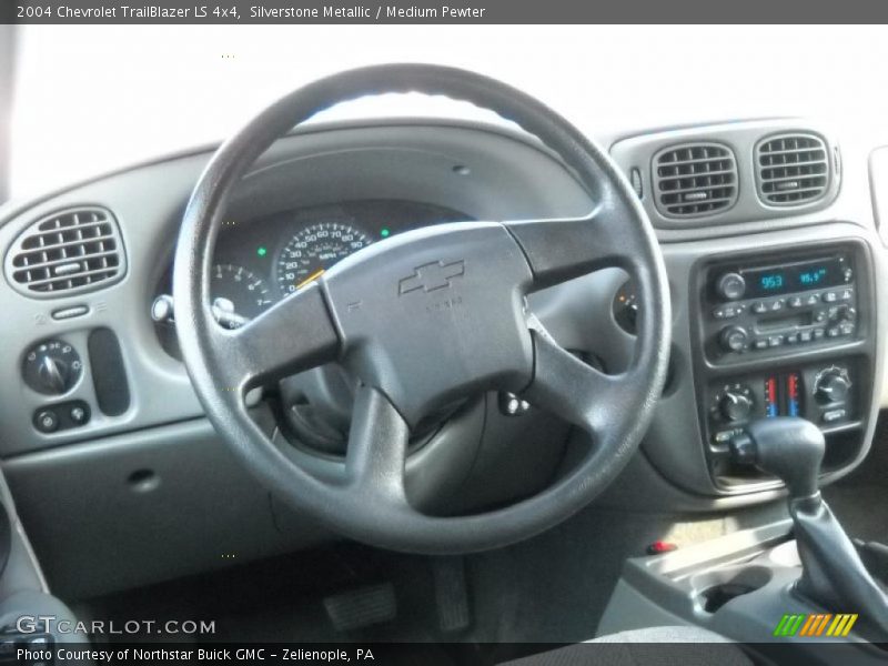 Silverstone Metallic / Medium Pewter 2004 Chevrolet TrailBlazer LS 4x4