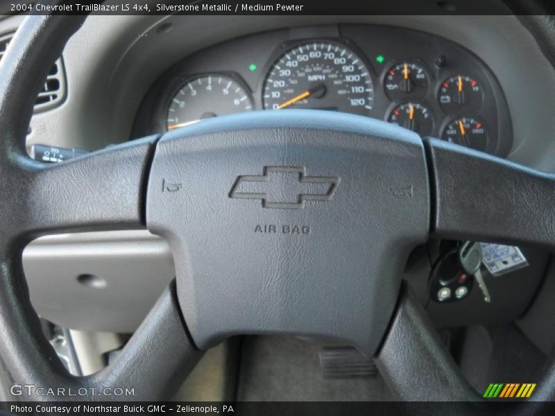 Silverstone Metallic / Medium Pewter 2004 Chevrolet TrailBlazer LS 4x4