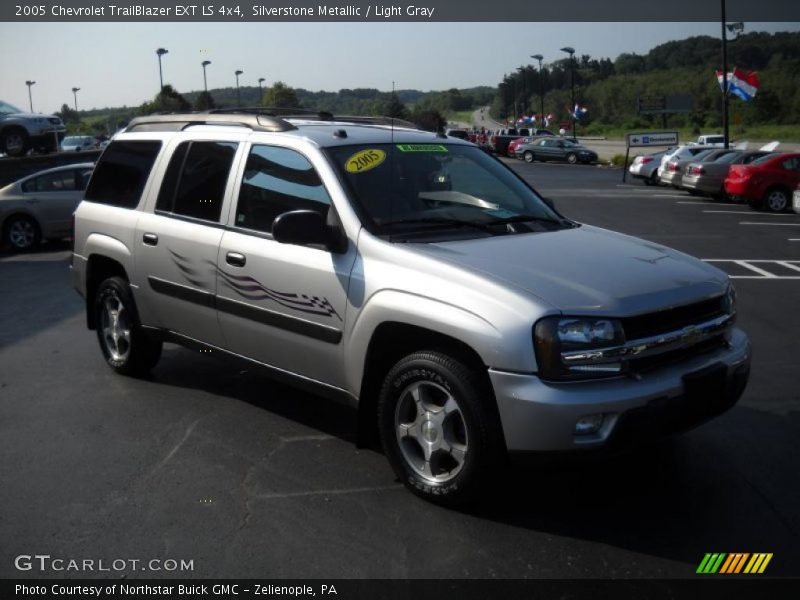 Silverstone Metallic / Light Gray 2005 Chevrolet TrailBlazer EXT LS 4x4