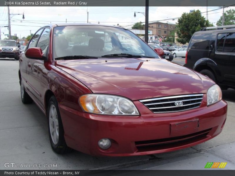 Radiant Red / Gray 2004 Kia Spectra LS Sedan