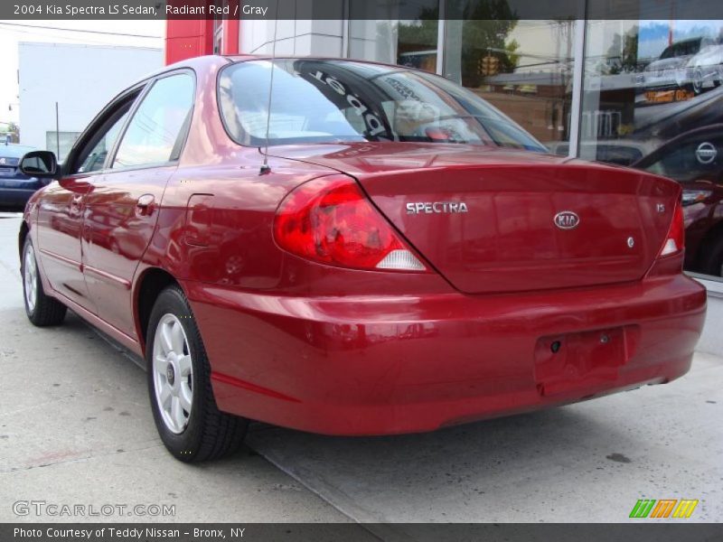 Radiant Red / Gray 2004 Kia Spectra LS Sedan