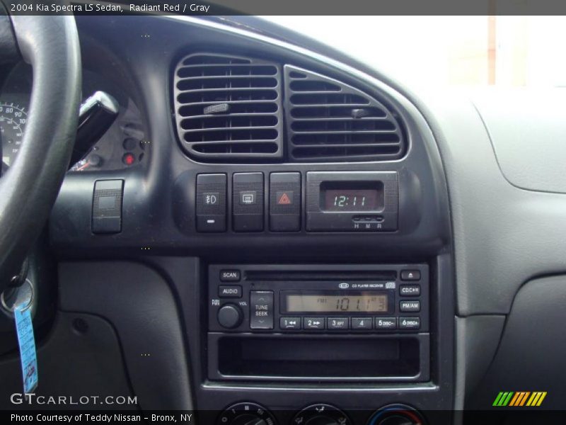 Radiant Red / Gray 2004 Kia Spectra LS Sedan