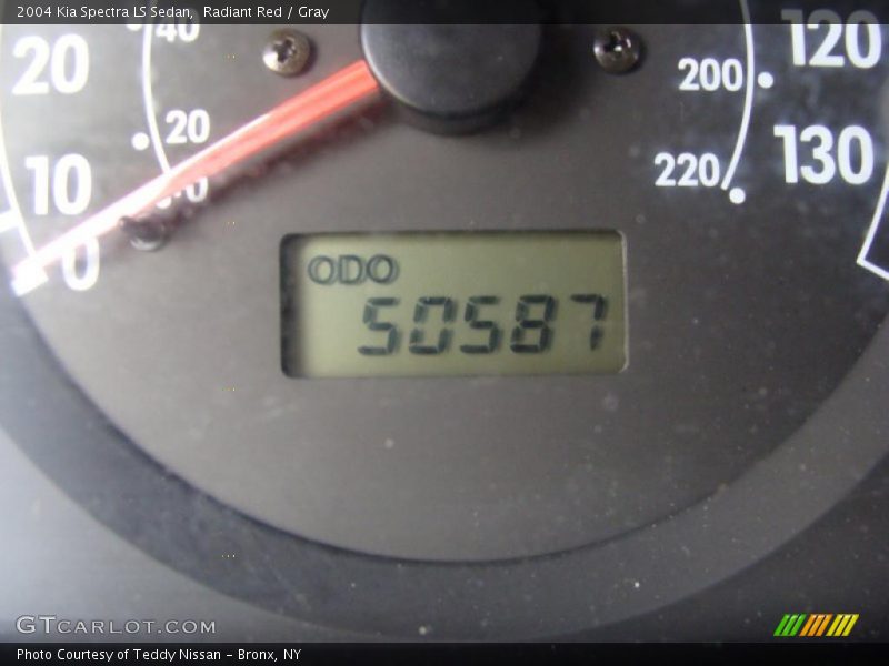 Radiant Red / Gray 2004 Kia Spectra LS Sedan