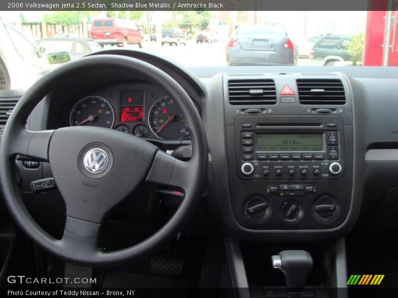 Shadow Blue Metallic / Anthracite Black 2006 Volkswagen Jetta 2.5 Sedan