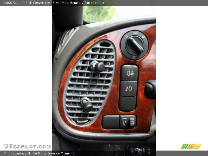 Silver Mica Metallic / Black Leather 2000 Saab 9-3 SE Convertible