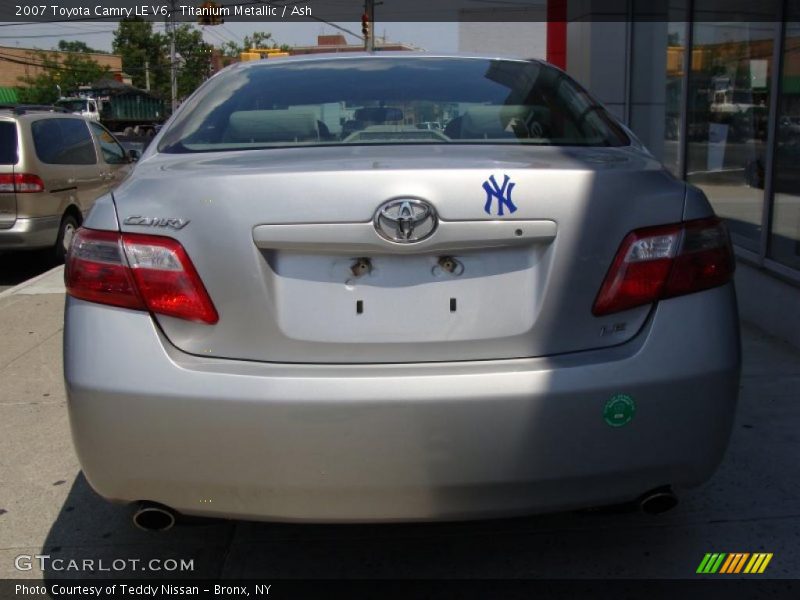 Titanium Metallic / Ash 2007 Toyota Camry LE V6