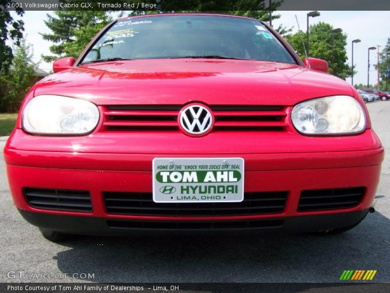 Tornado Red / Beige 2001 Volkswagen Cabrio GLX