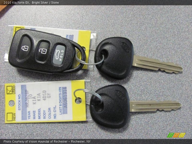 Bright Silver / Stone 2010 Kia Forte EX