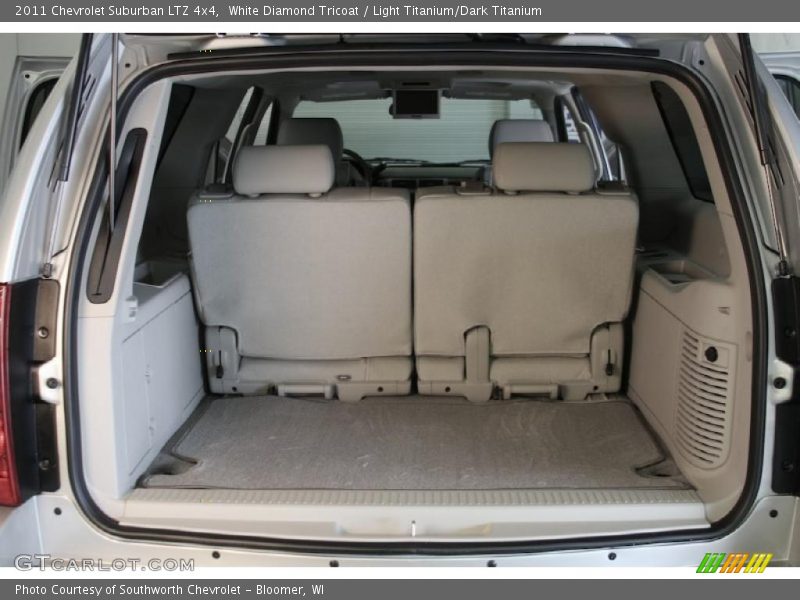 White Diamond Tricoat / Light Titanium/Dark Titanium 2011 Chevrolet Suburban LTZ 4x4