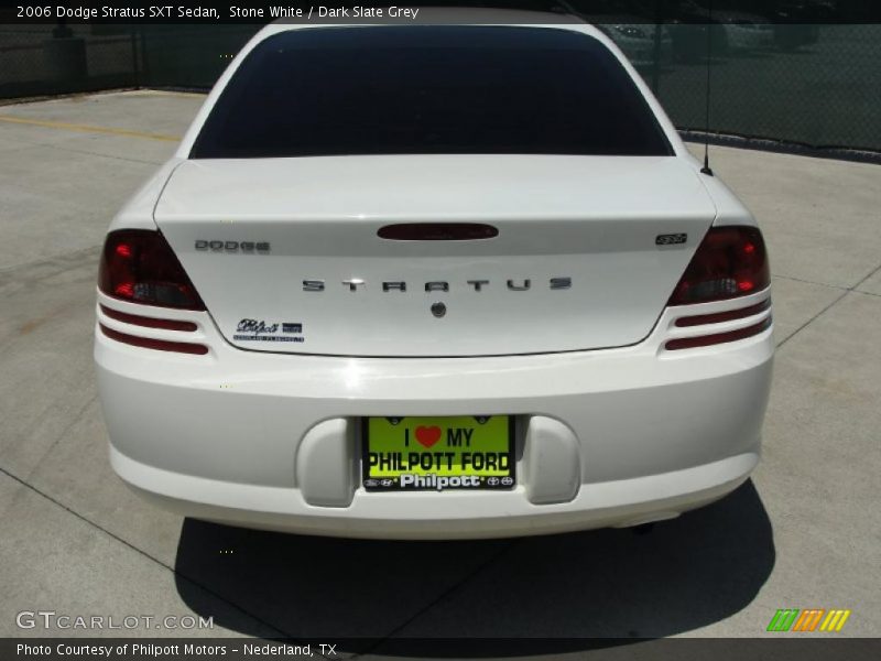 Stone White / Dark Slate Grey 2006 Dodge Stratus SXT Sedan