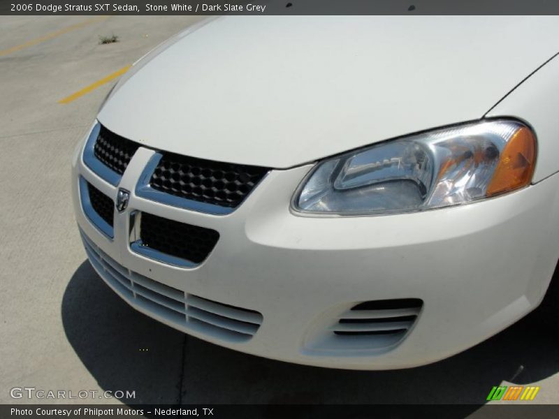 Stone White / Dark Slate Grey 2006 Dodge Stratus SXT Sedan