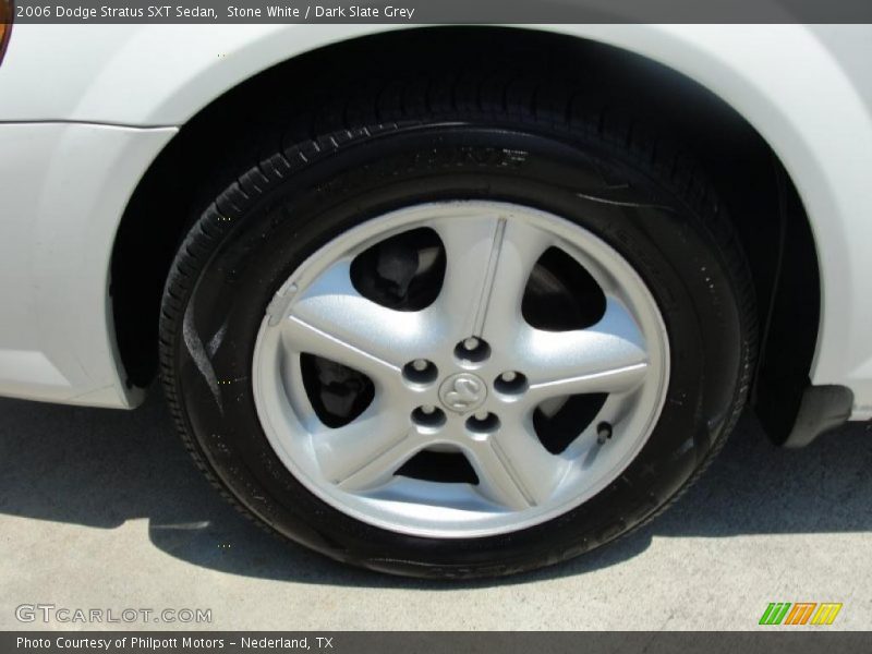 Stone White / Dark Slate Grey 2006 Dodge Stratus SXT Sedan