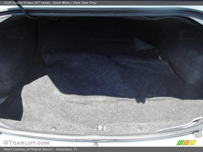 Stone White / Dark Slate Grey 2006 Dodge Stratus SXT Sedan