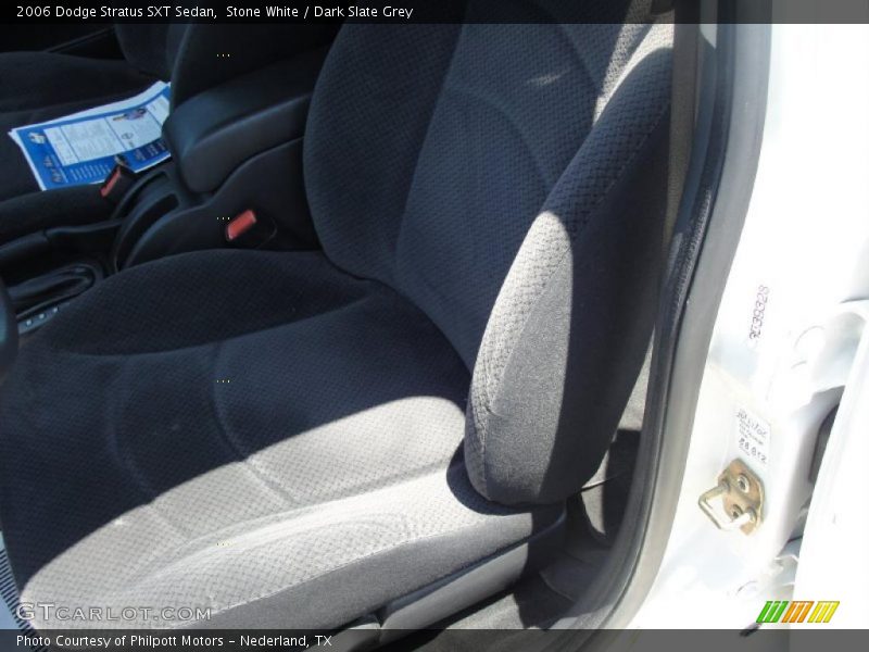 Stone White / Dark Slate Grey 2006 Dodge Stratus SXT Sedan