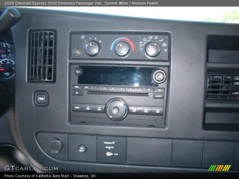 Summit White / Medium Pewter 2009 Chevrolet Express 3500 Extended Passenger Van