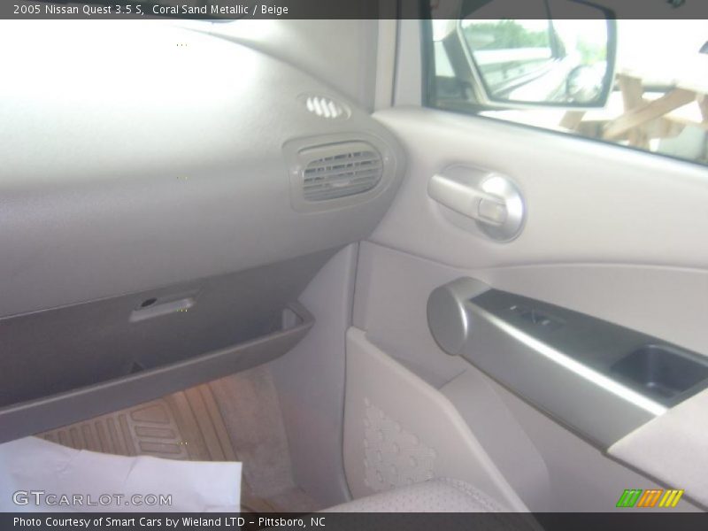 Coral Sand Metallic / Beige 2005 Nissan Quest 3.5 S
