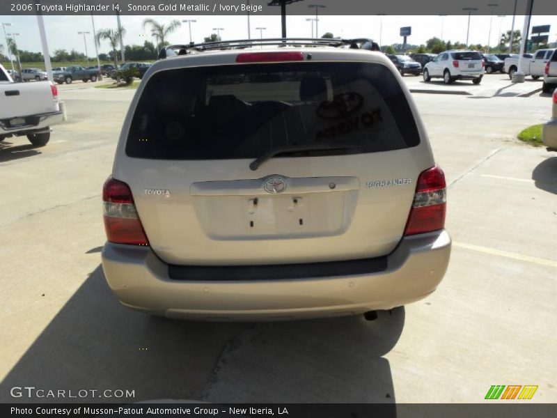 Sonora Gold Metallic / Ivory Beige 2006 Toyota Highlander I4
