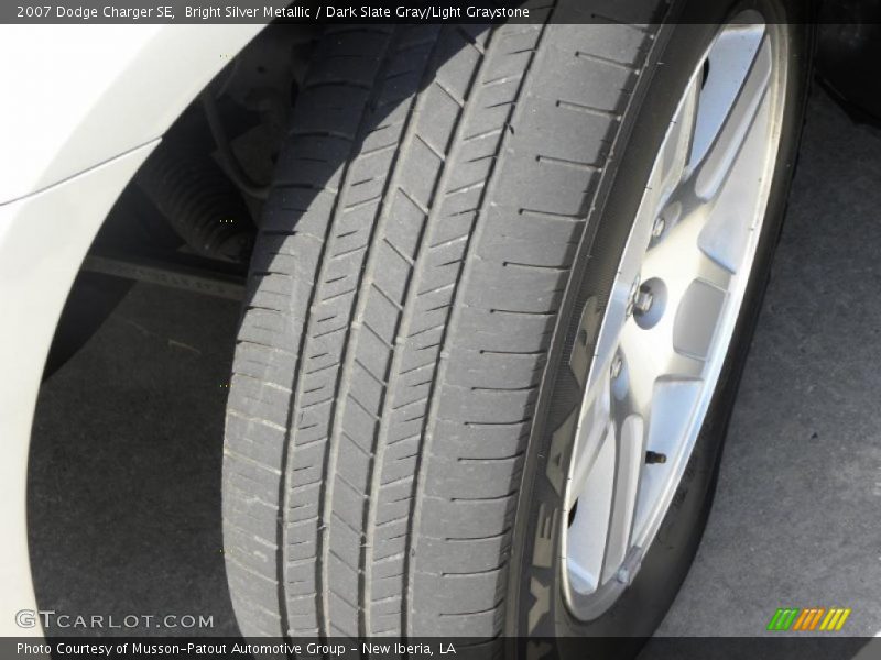 Bright Silver Metallic / Dark Slate Gray/Light Graystone 2007 Dodge Charger SE