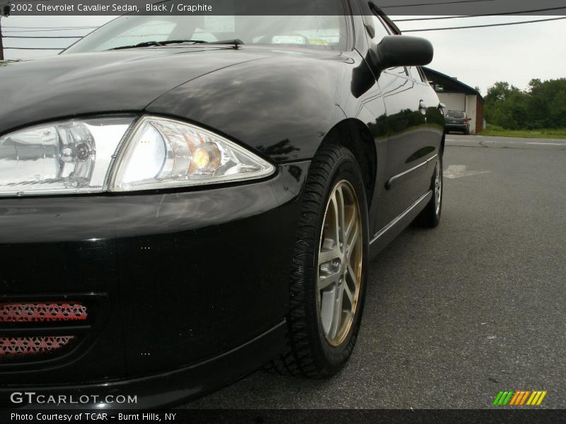 Black / Graphite 2002 Chevrolet Cavalier Sedan