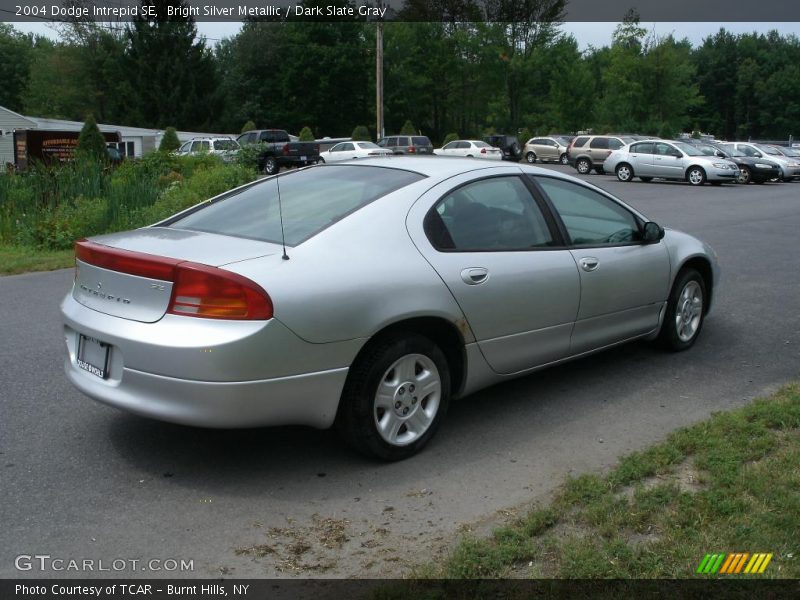 Bright Silver Metallic / Dark Slate Gray 2004 Dodge Intrepid SE