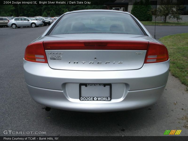 Bright Silver Metallic / Dark Slate Gray 2004 Dodge Intrepid SE