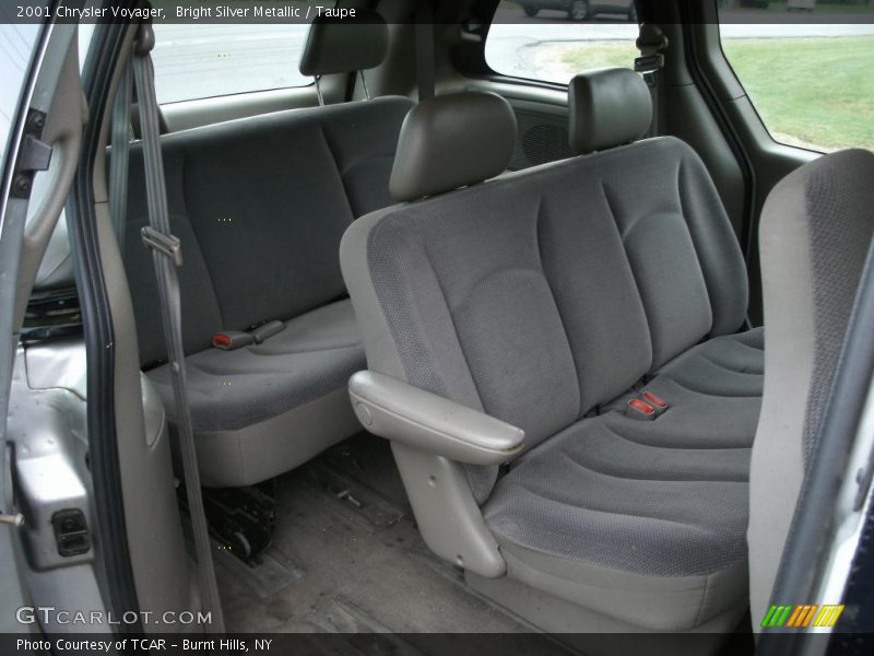 Bright Silver Metallic / Taupe 2001 Chrysler Voyager